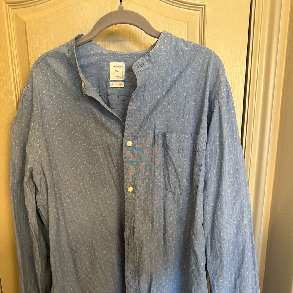 Gap Y2K Tab Collar Button Up